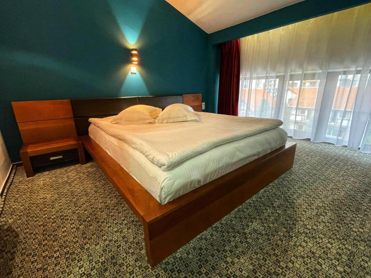 Hotel Best Плоєшті Екстер'єр фото