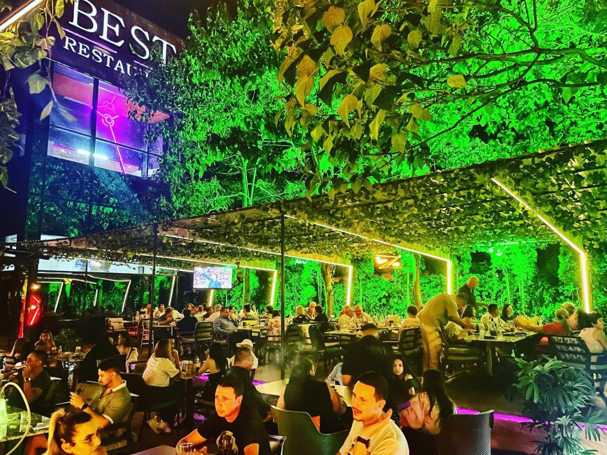 Hotel Best Плоєшті Екстер'єр фото
